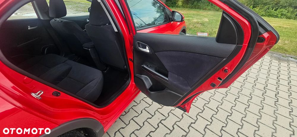 Honda Civic 1.4 i-VTEC Comfort Black Edition - 17