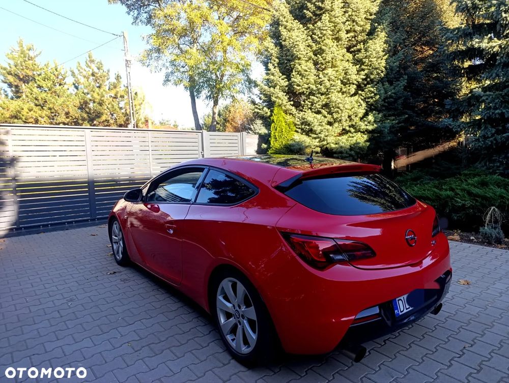 Opel Astra GTC 1.4 Turbo - 4