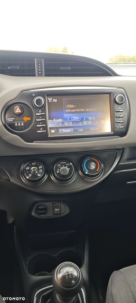Toyota Yaris 1.5 Premium - 21