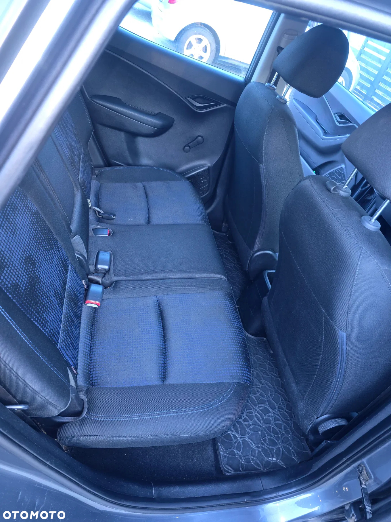 Hyundai ix20 - 11