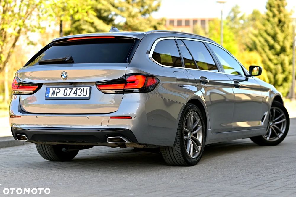 BMW Seria 5 520i - 8