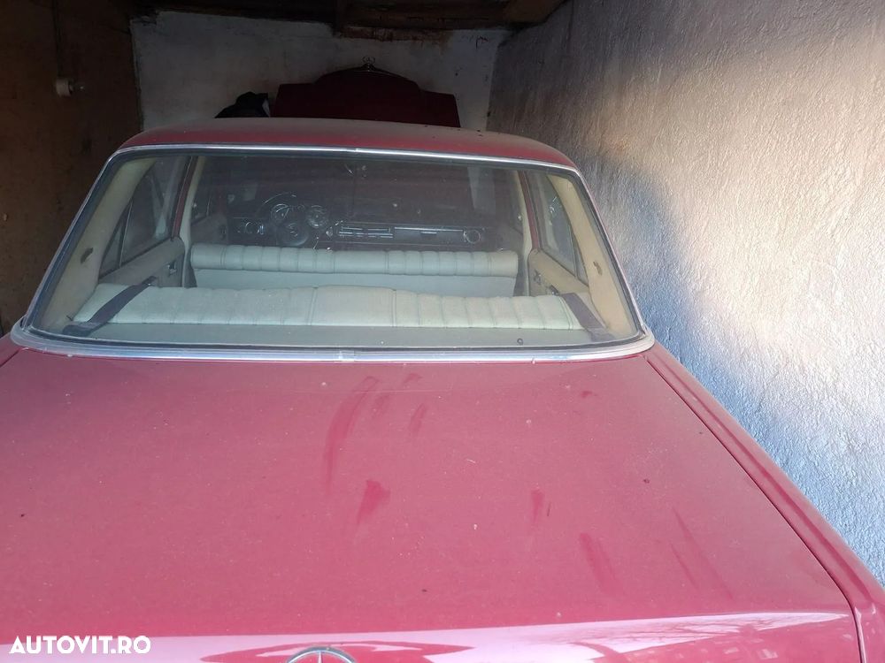 Mercedes-Benz W115 - 9