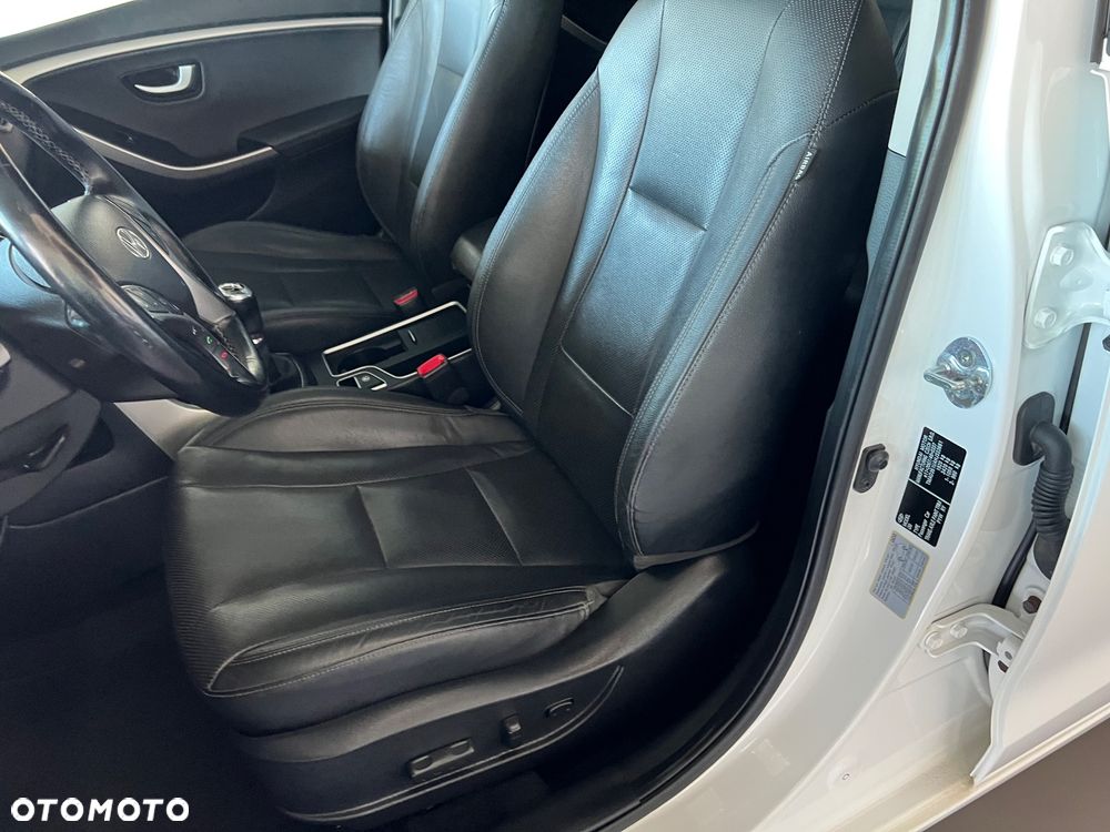 Hyundai i30 - 12