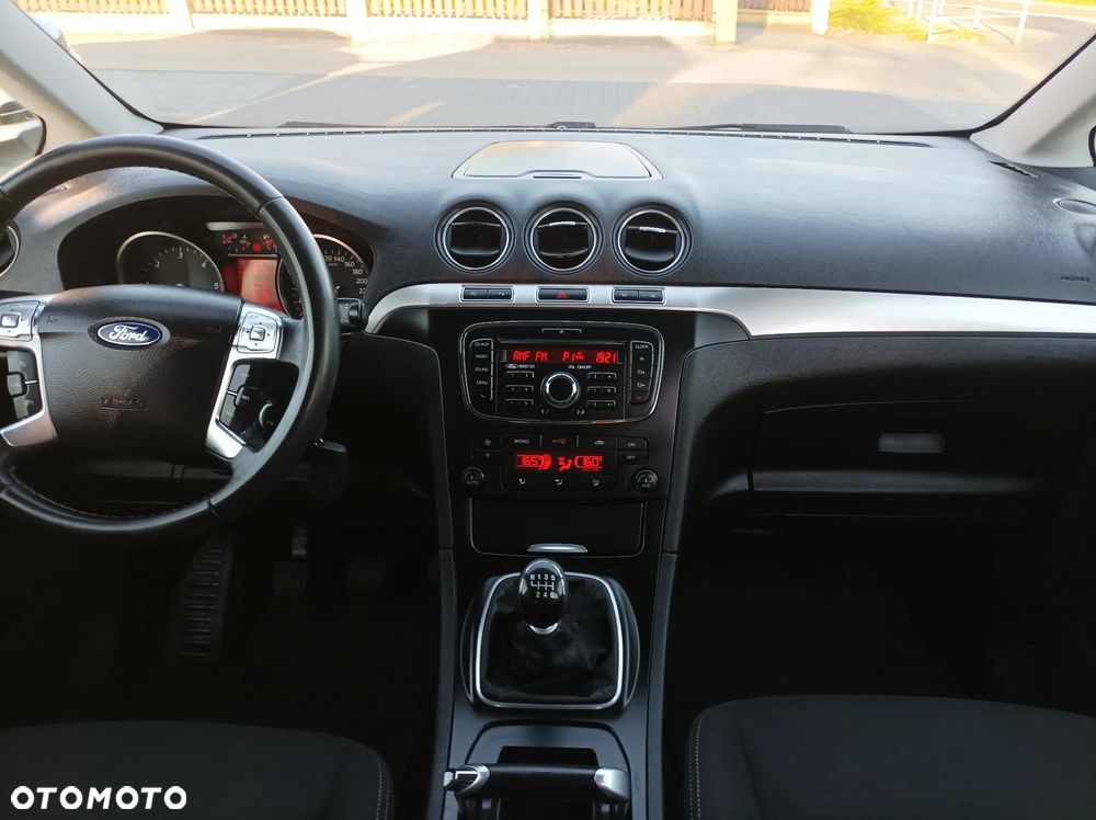 Ford Galaxy 1.6 TDCi DPF Start-Stop Ambiente - 31