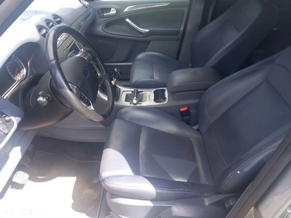 Ford S-Max 2.2 TDCi DPF Titanium - 30