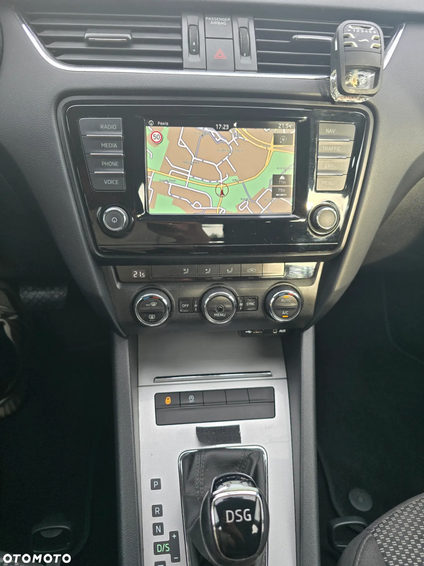 Skoda Octavia 1.6 TDI Ambition DSG - 8