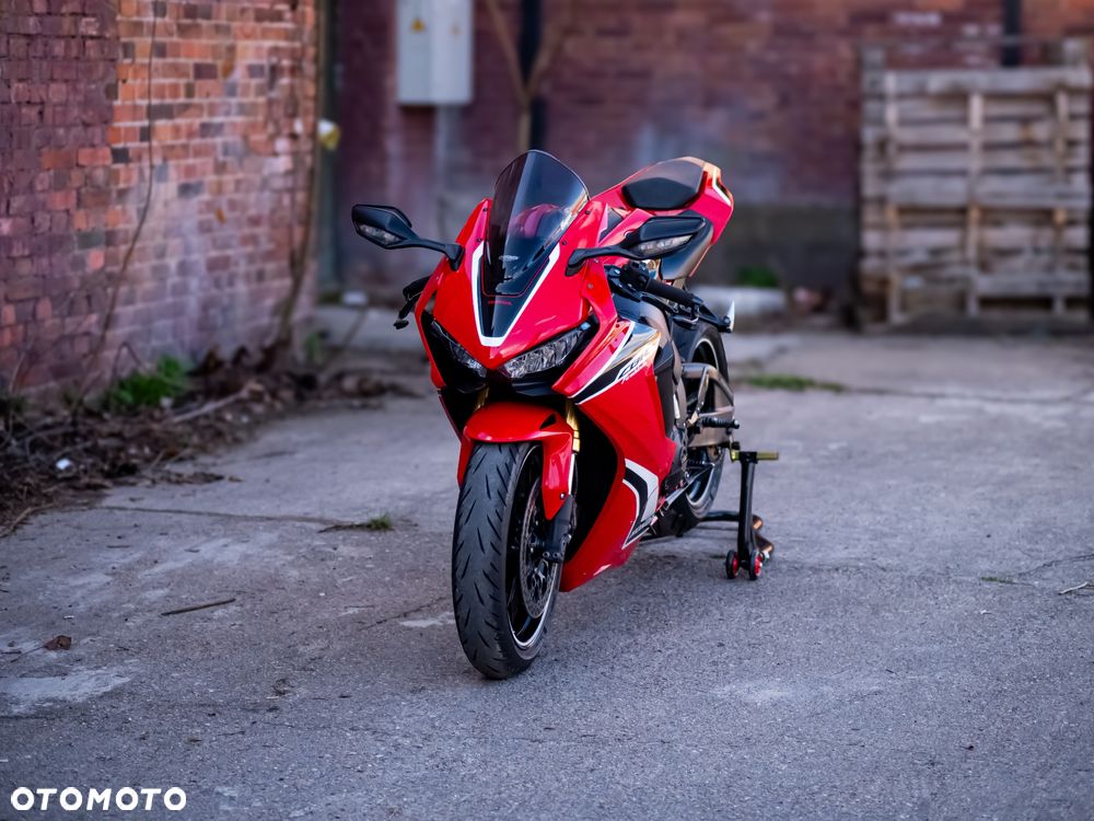 Honda CBR - 2
