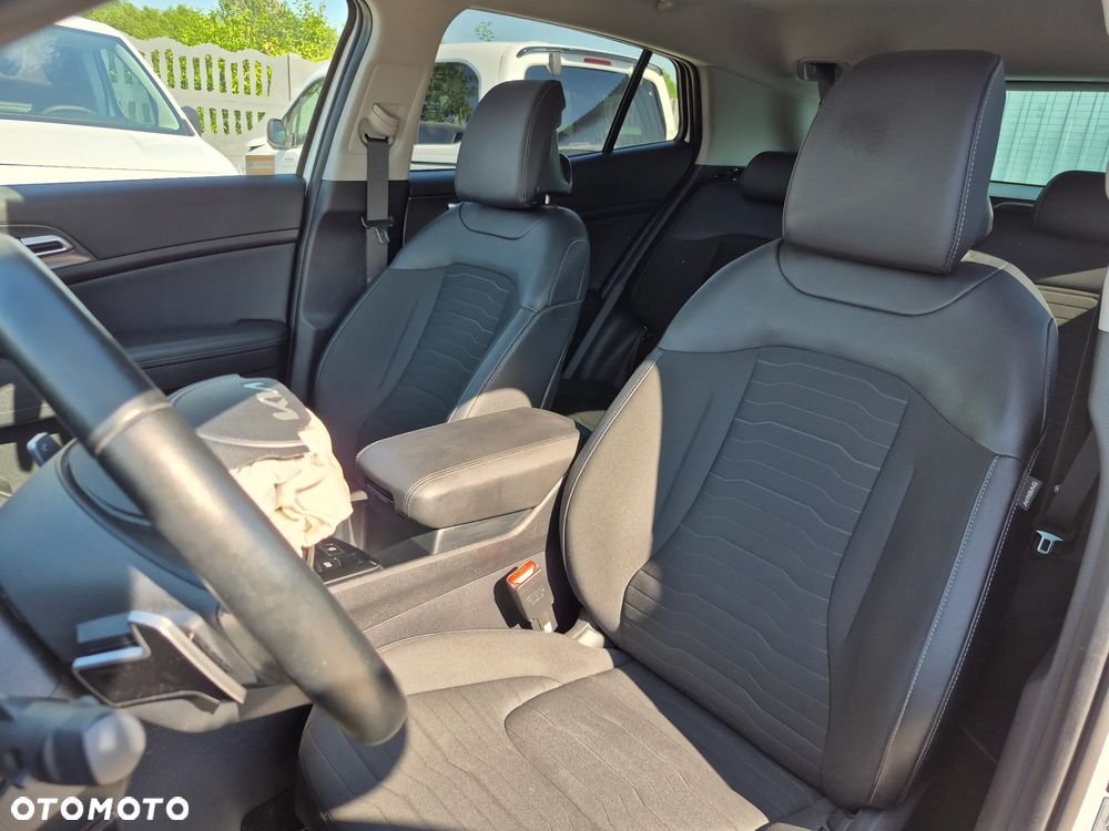 Kia Sportage 1.6 T-GDI MHEV Business Line 2WD DCT - 18