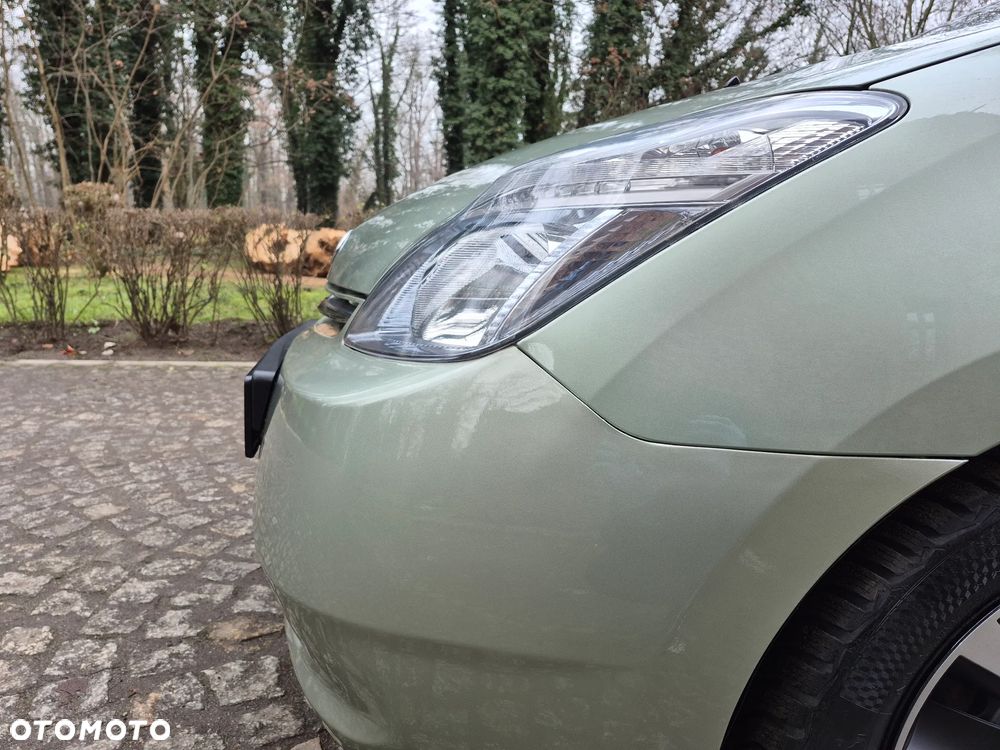 Toyota Prius 1.5 VVT-i Sol - 14