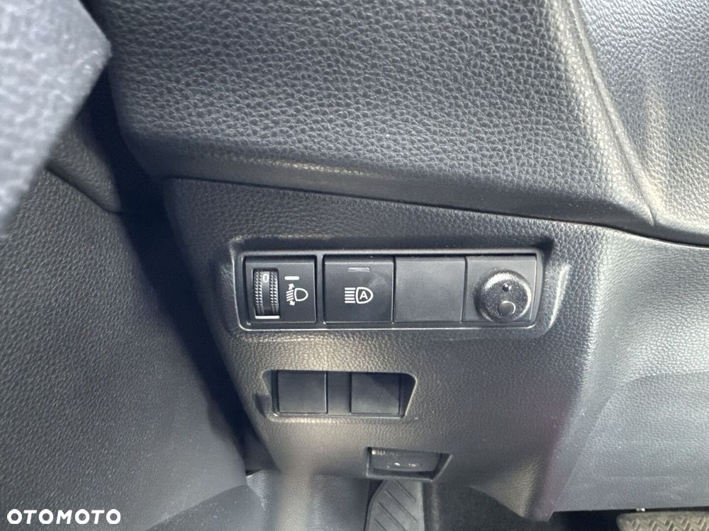 Toyota Corolla Cross - 16