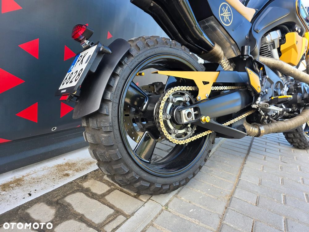 Yamaha MT - 7