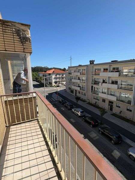 Arrenda-se apartamento T2 - Grande imagem: 3/12