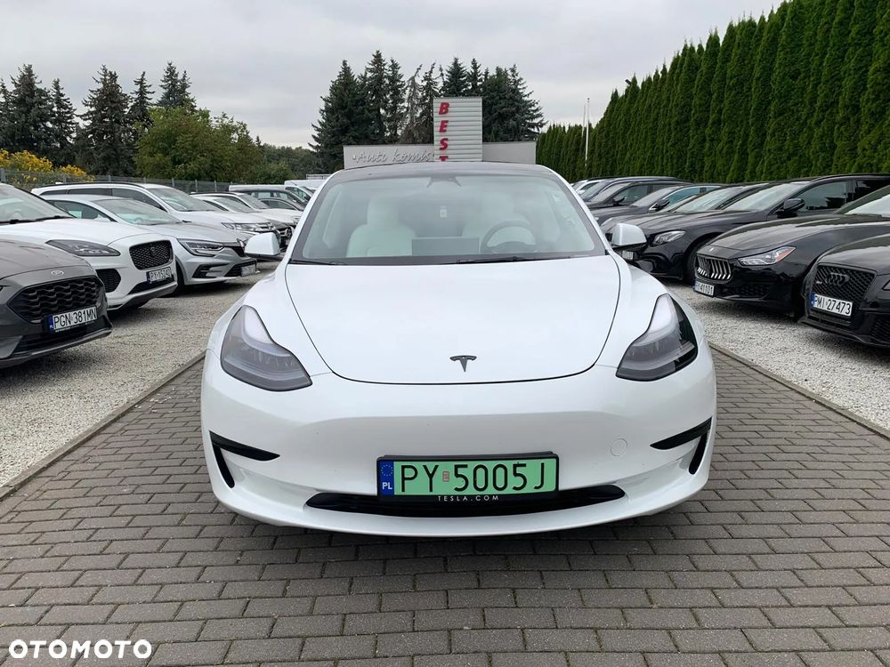 Tesla Model 3 - 2