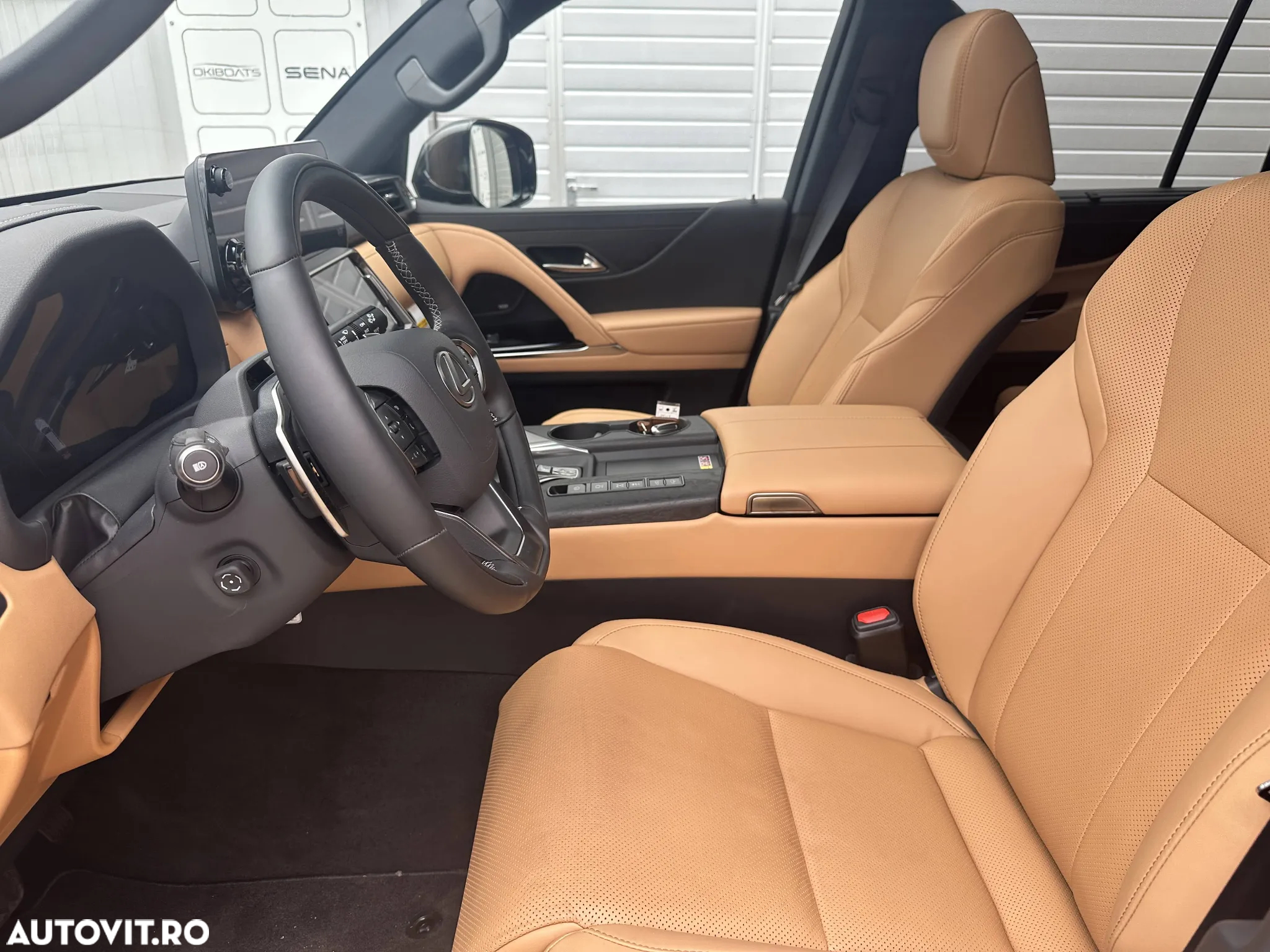 Lexus Seria LX - 20