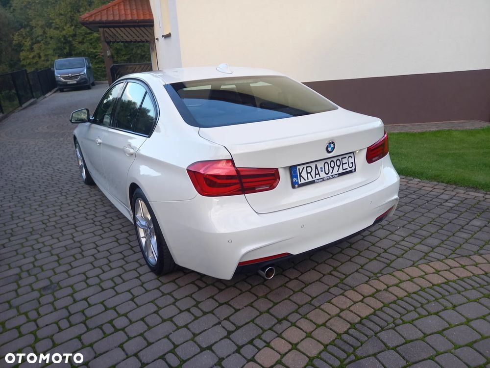 BMW Seria 3 318d M Sport Shadow - 24