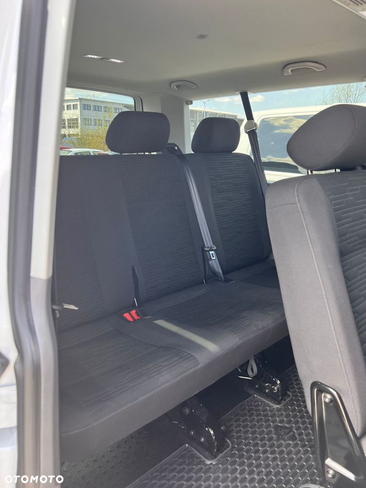 Volkswagen Caravelle - 17