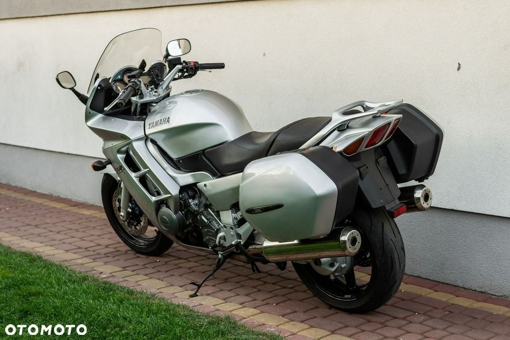 Yamaha FJR - 4