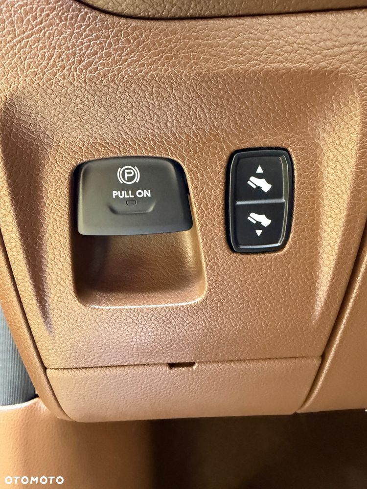 RAM 1500 Quad Cab Laramie - 16