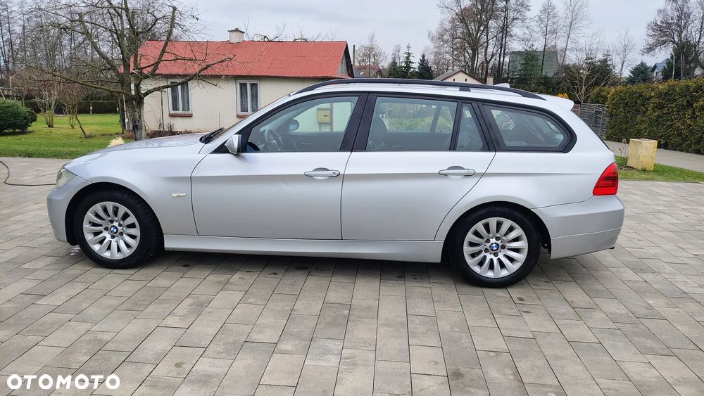 BMW Seria 3 320i - 8