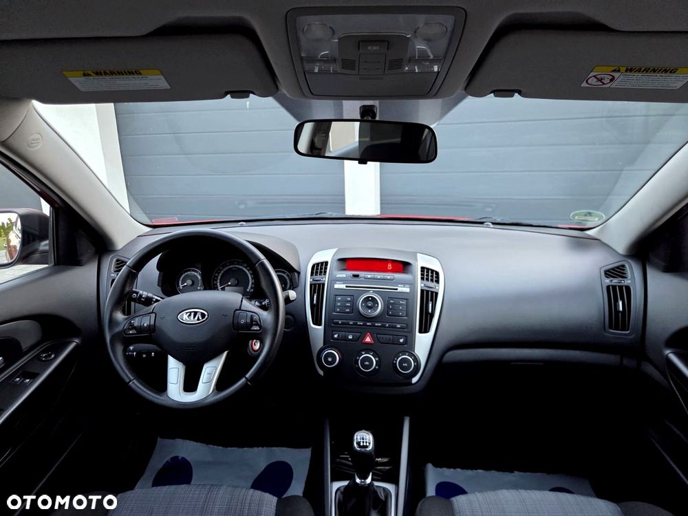 Kia Ceed - 29
