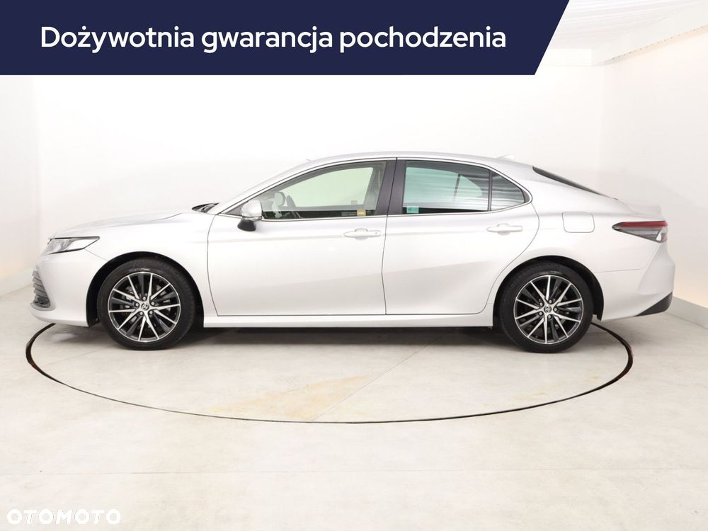 Toyota Camry - 3