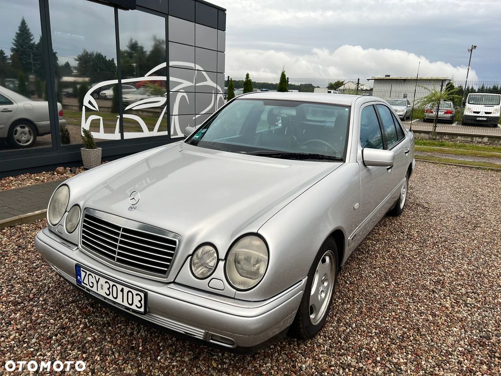 Mercedes-Benz Klasa E 320 Avantgarde - 12