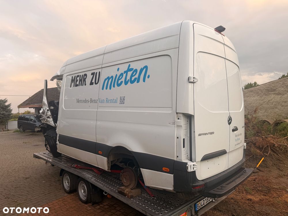 Mercedes-Benz Sprinter - 3