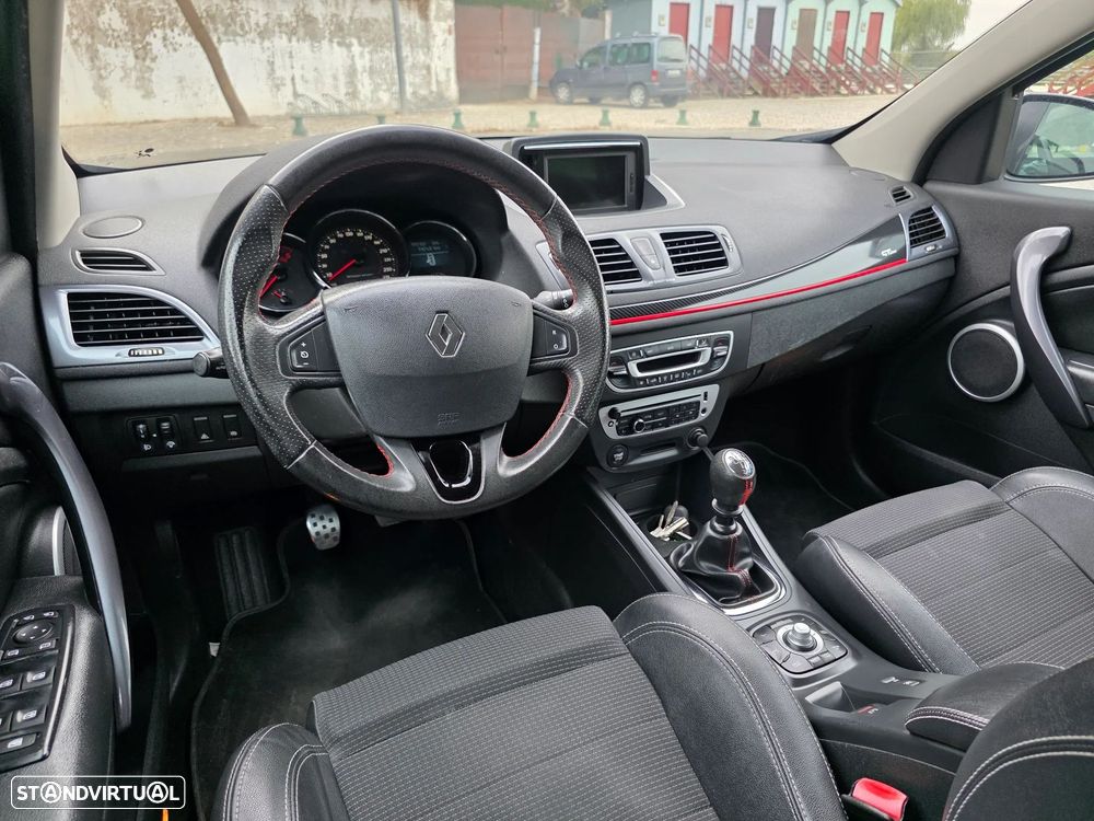 Renault Mégane Sport Tourer 1.6 dCi GT Line SS - 19