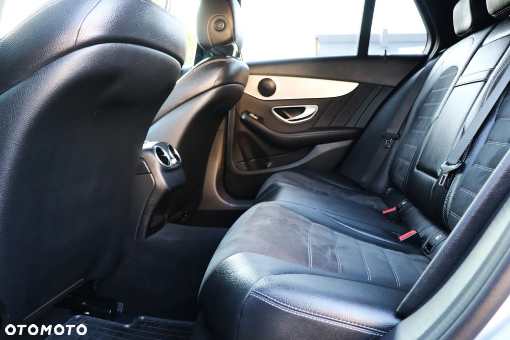 Mercedes-Benz Klasa C 220 d 9G-TRONIC AMG Line - 22