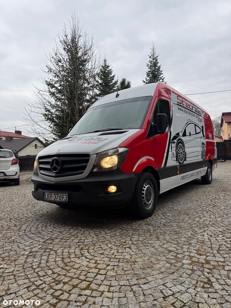 Mercedes-Benz Sprinter 319 - 10