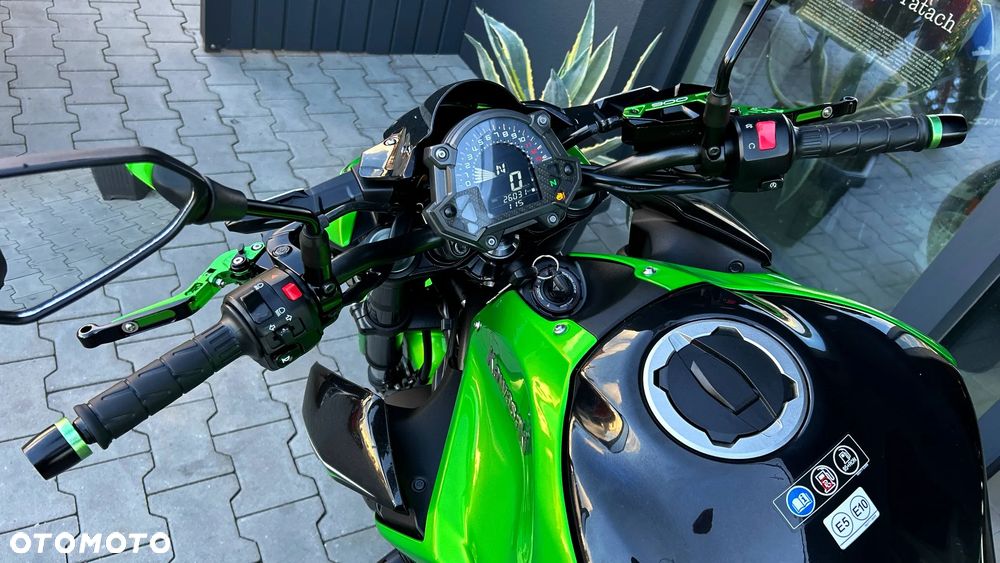 Kawasaki Z 900 - 10