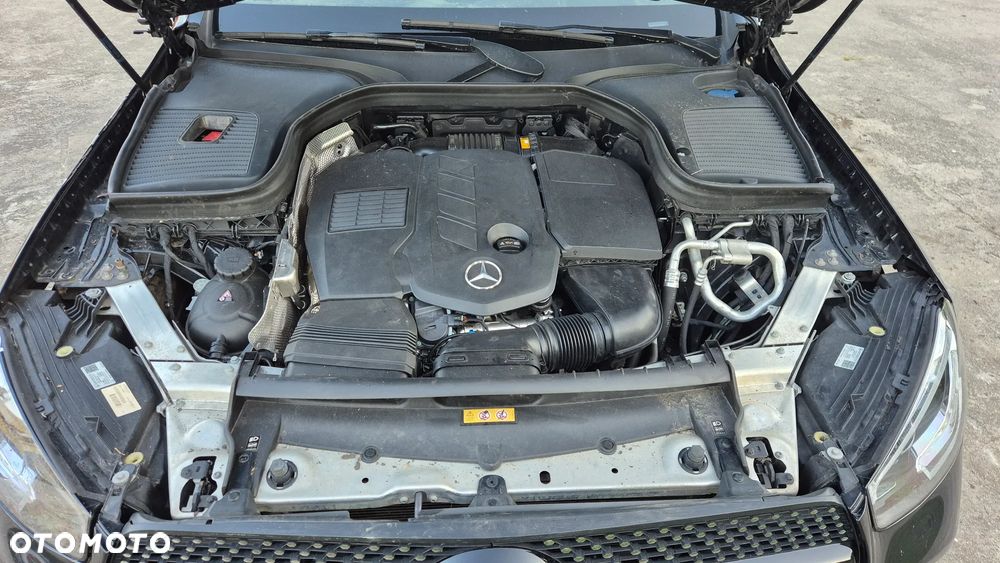 Mercedes-Benz GLC 300 d 4Matic 9G-TRONIC AMG Line - 38