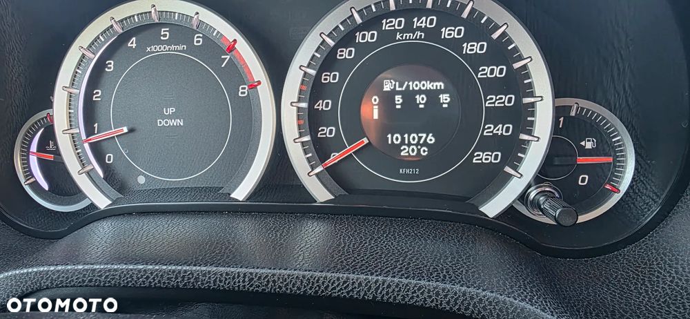 Honda Accord 2.0 Lifestyle - 27
