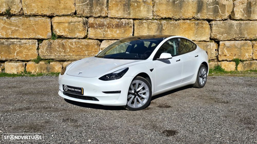 Tesla Model 3 - 1