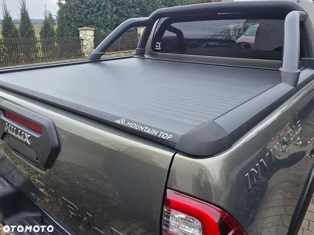 Toyota Hilux 2.8 D-4D Double Cab Invincible Sport 4x4 - 5