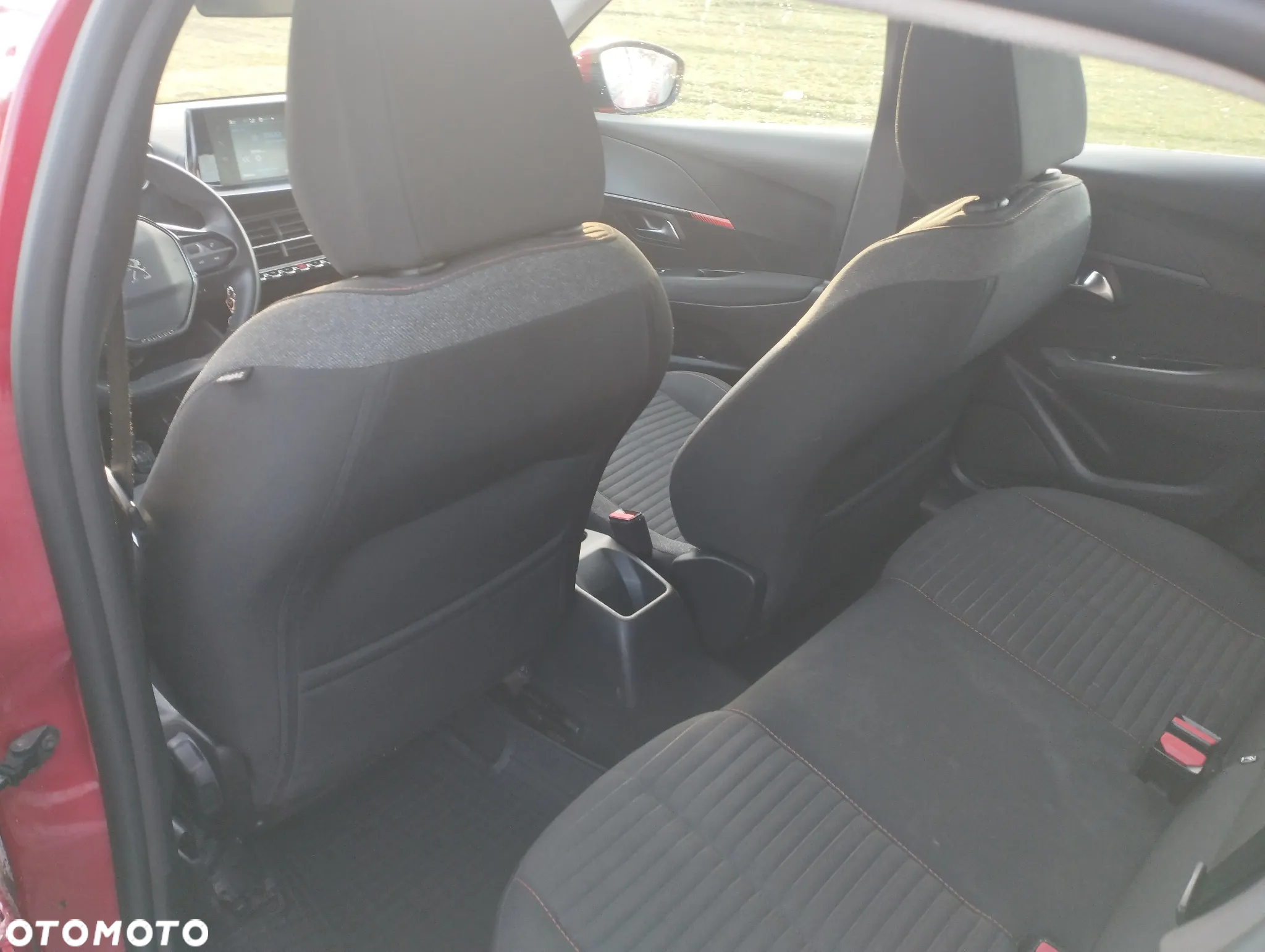 Peugeot 208 - 9