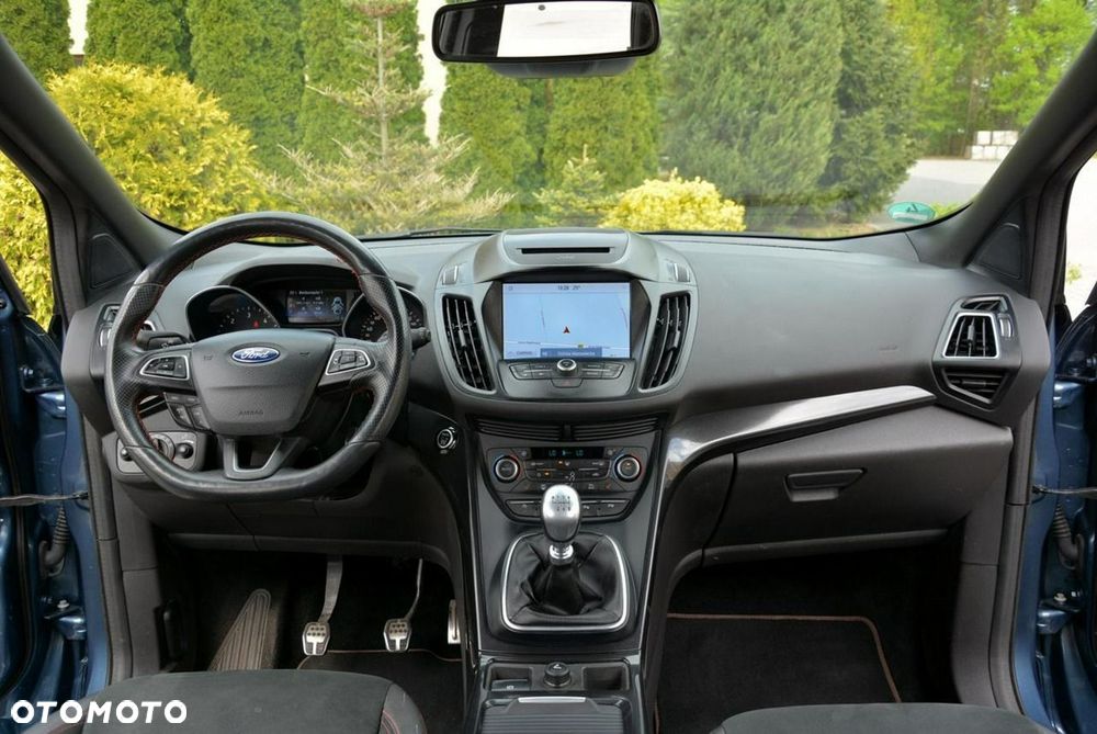Ford Kuga 2.0 TDCi 4x4 ST-Line - 23