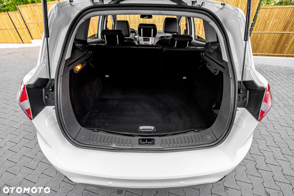 Ford Kuga - 35
