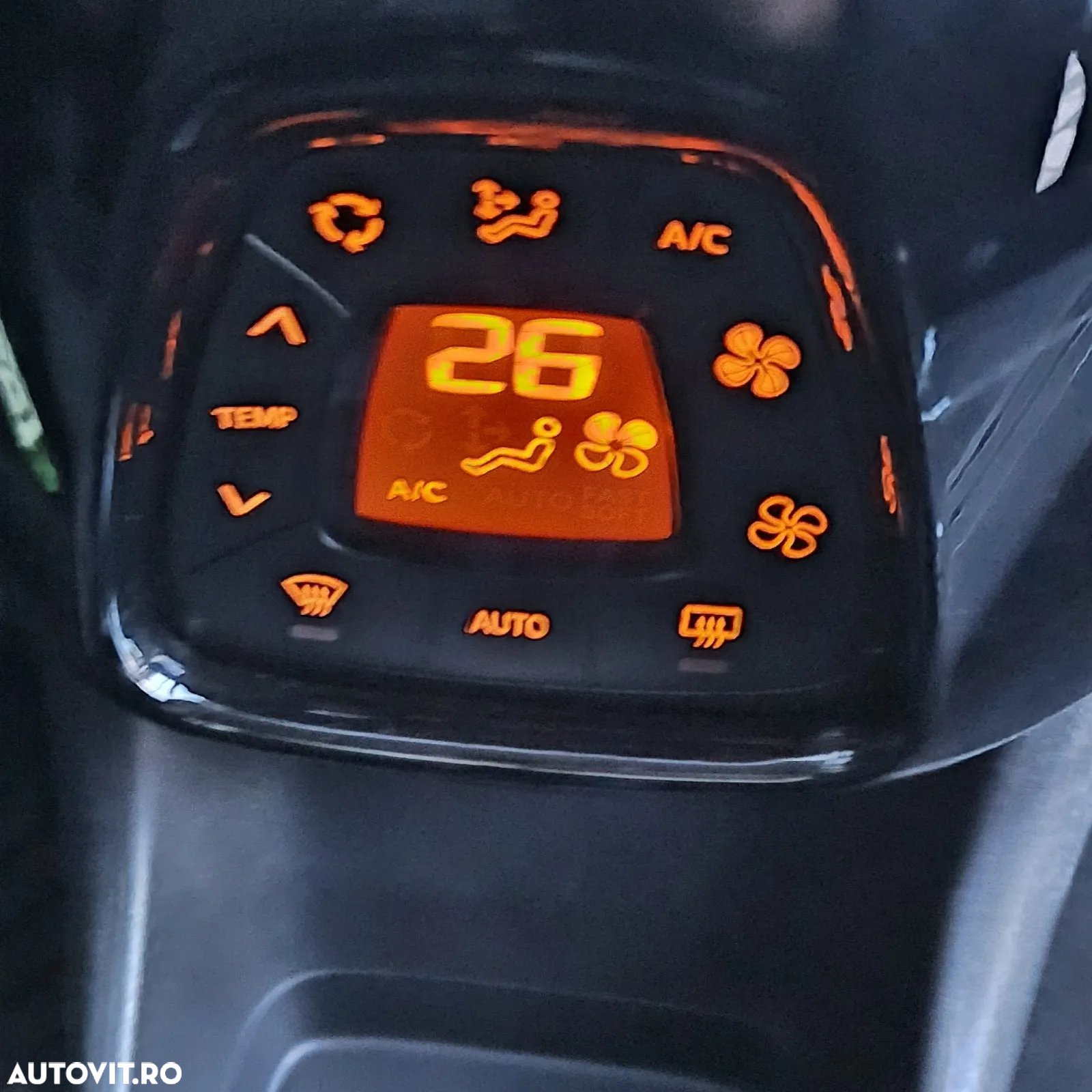 Peugeot 108 VTI 68 Top! Style - 24