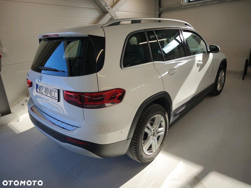 Mercedes-Benz GLB 200 7G-DCT - 4