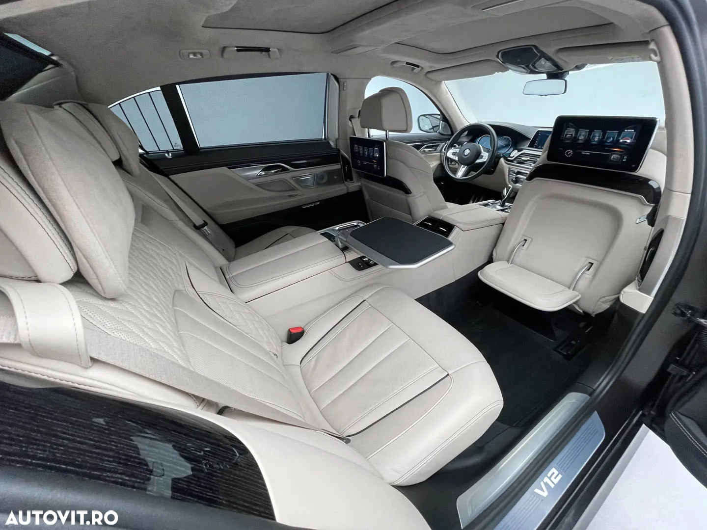 BMW M7 M760Li xDrive - 17