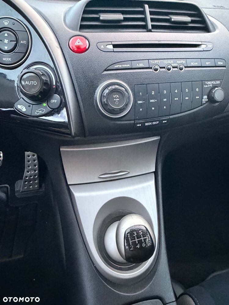 Honda Civic 1.8 Comfort - 16