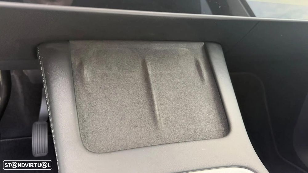 Tesla Model Y Tração Traseira - 38