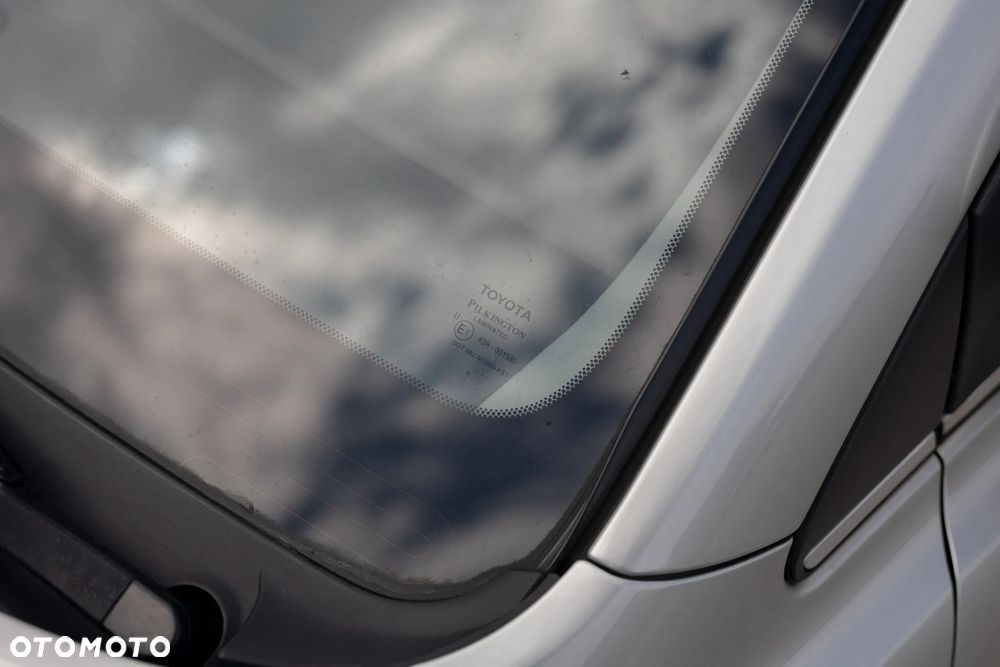 Toyota Avensis 2.0 VVT-i Executive - 6