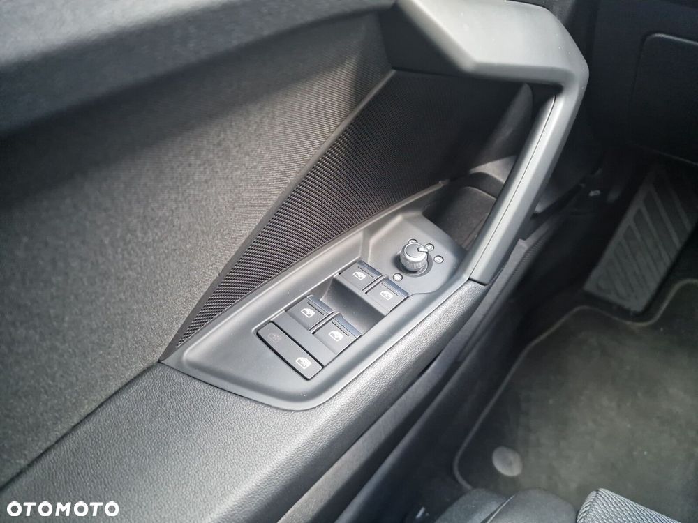 Audi A3 Limousine 35 TFSI Advanced - 28