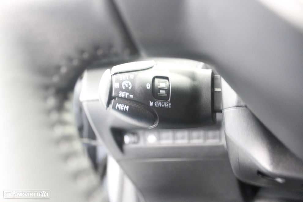 Peugeot 208 1.2 PureTech Active Pack - 23