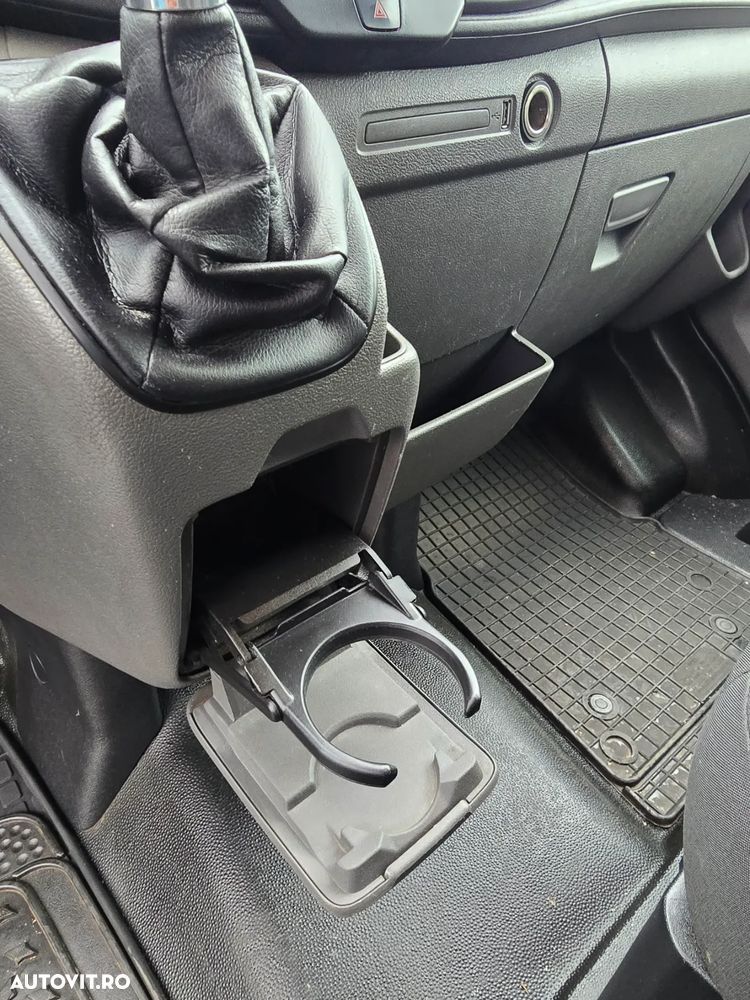 Ford Transit - 12