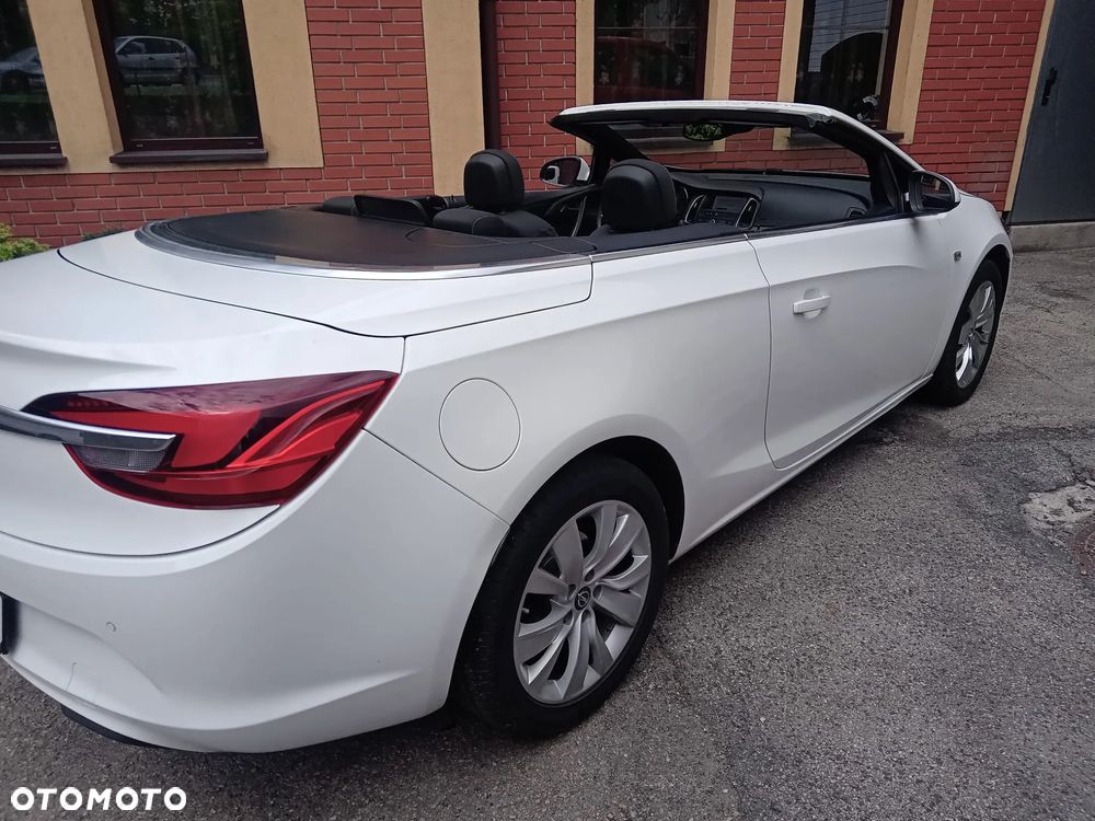 Opel Cascada 2.0 CDTI Cosmo S&S - 18