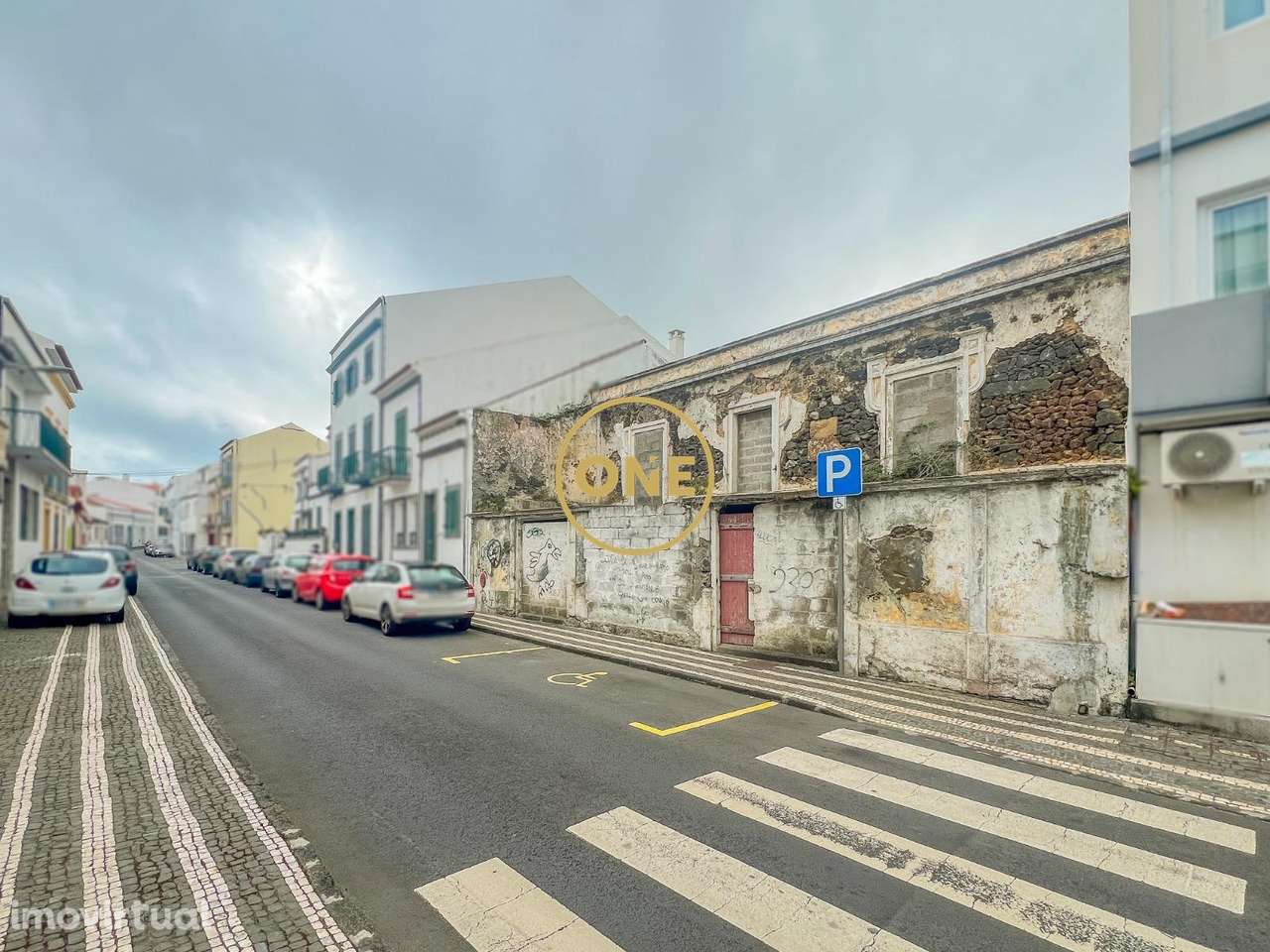 Moradia para Recuperar no Centro de Ponta Delgada - Grande imagem: 2/7