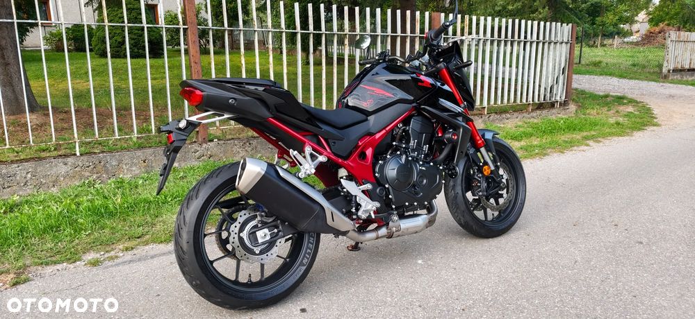 Honda CB - 4